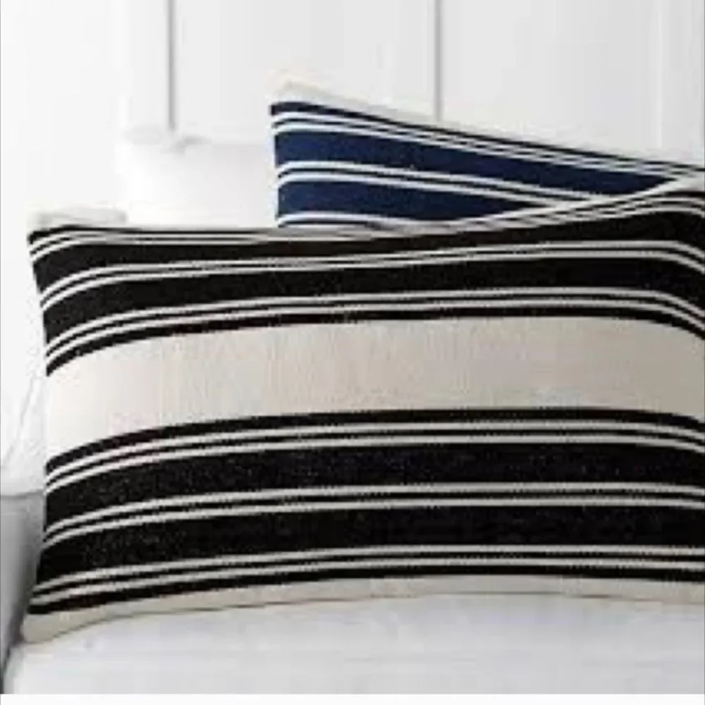 Pottery Barn Black / Cream Awning Striped Dhurrie Lumbar Pillow Cover 20X30